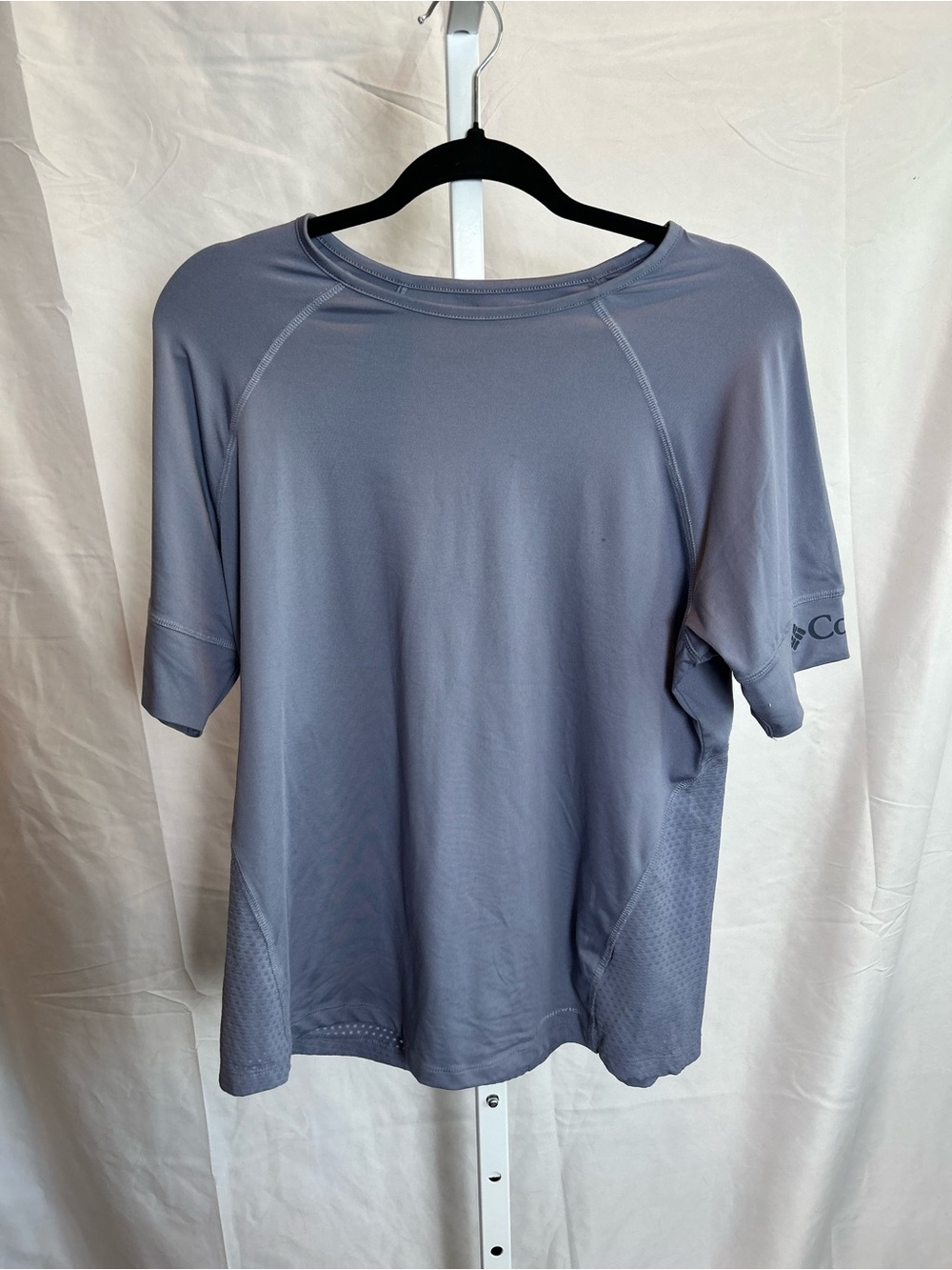 Columbia Short Sleeve Tee in Slate Gray